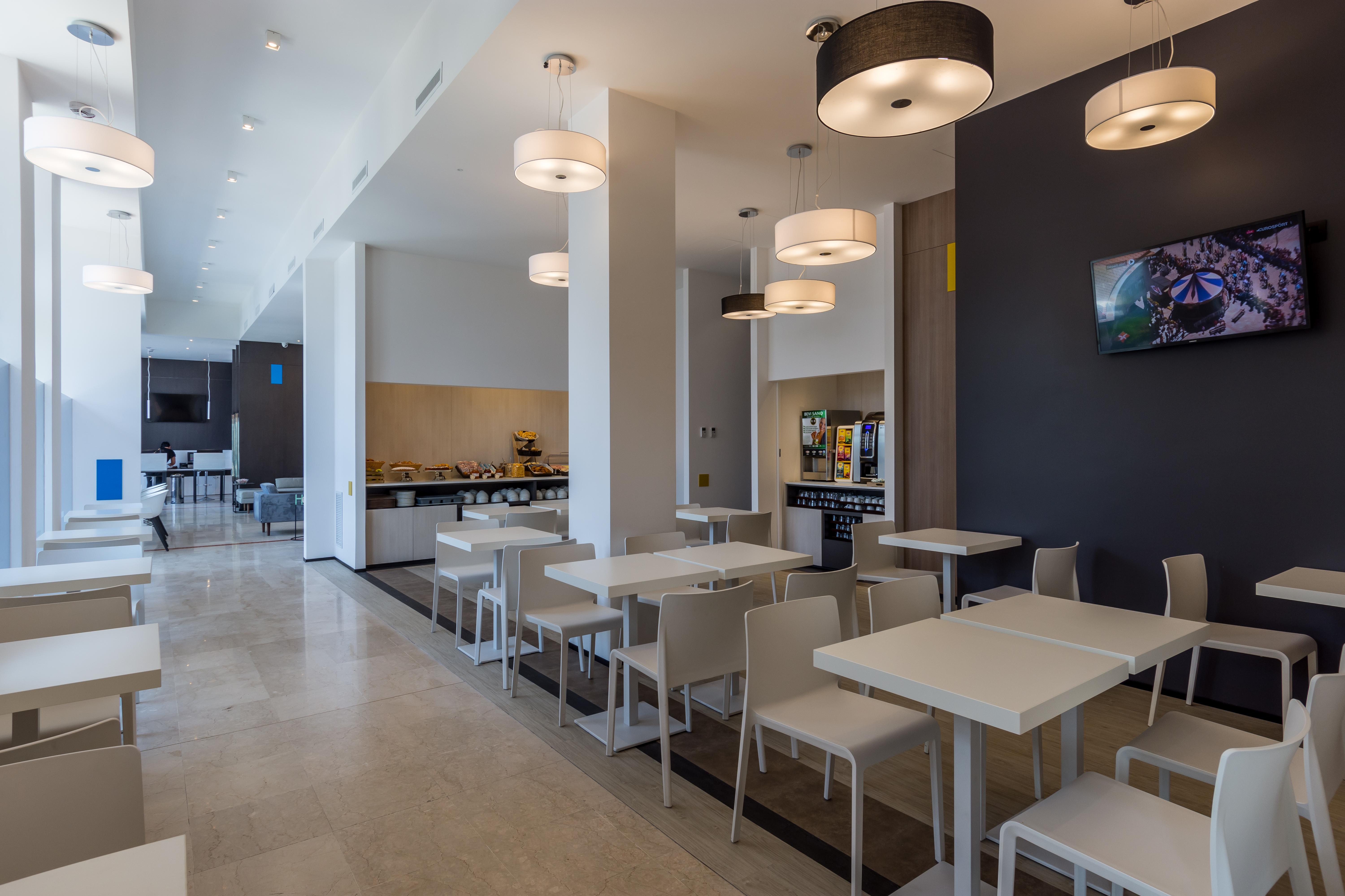 B&B Hotel Savona Esterno foto