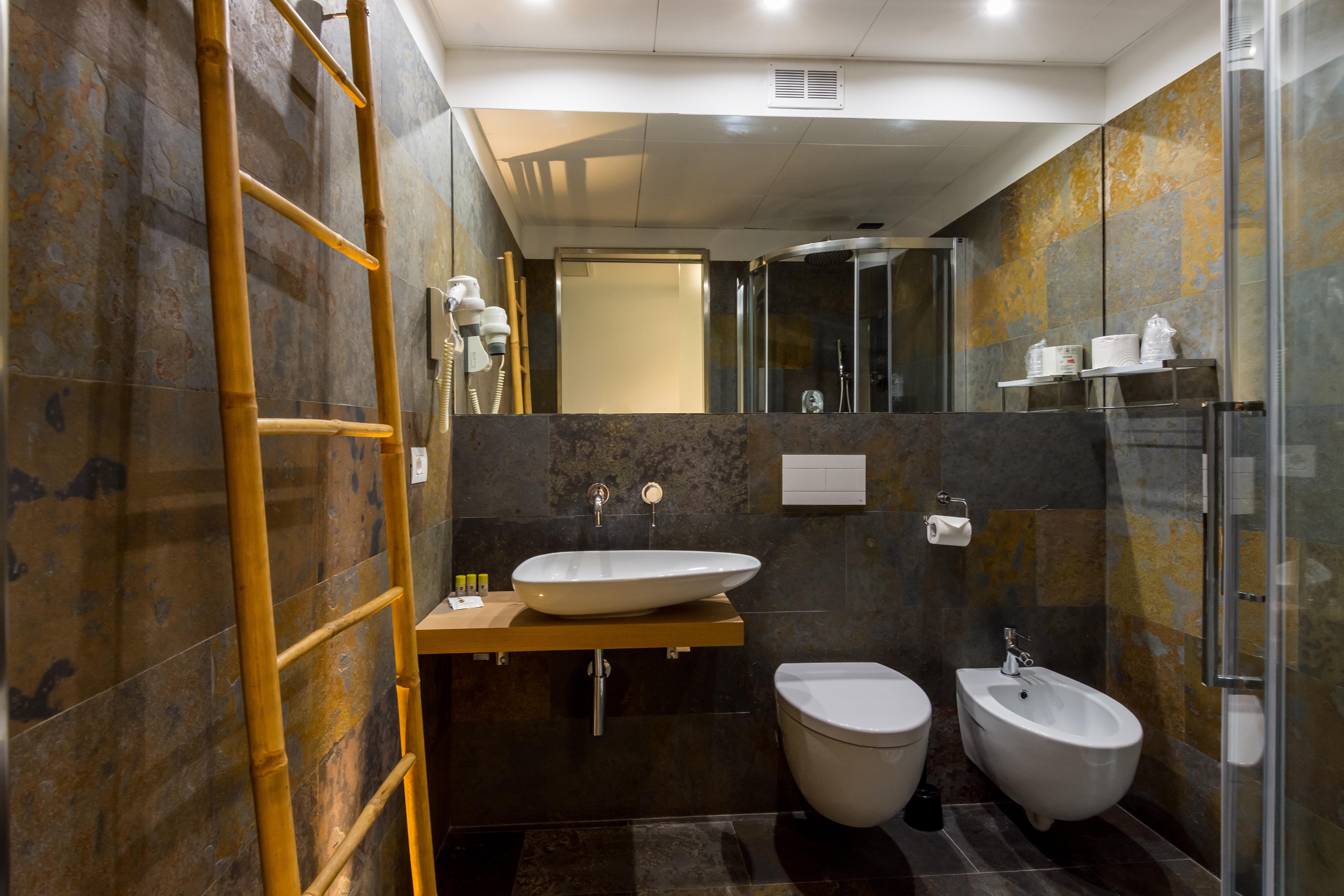 B&B Hotel Savona Esterno foto