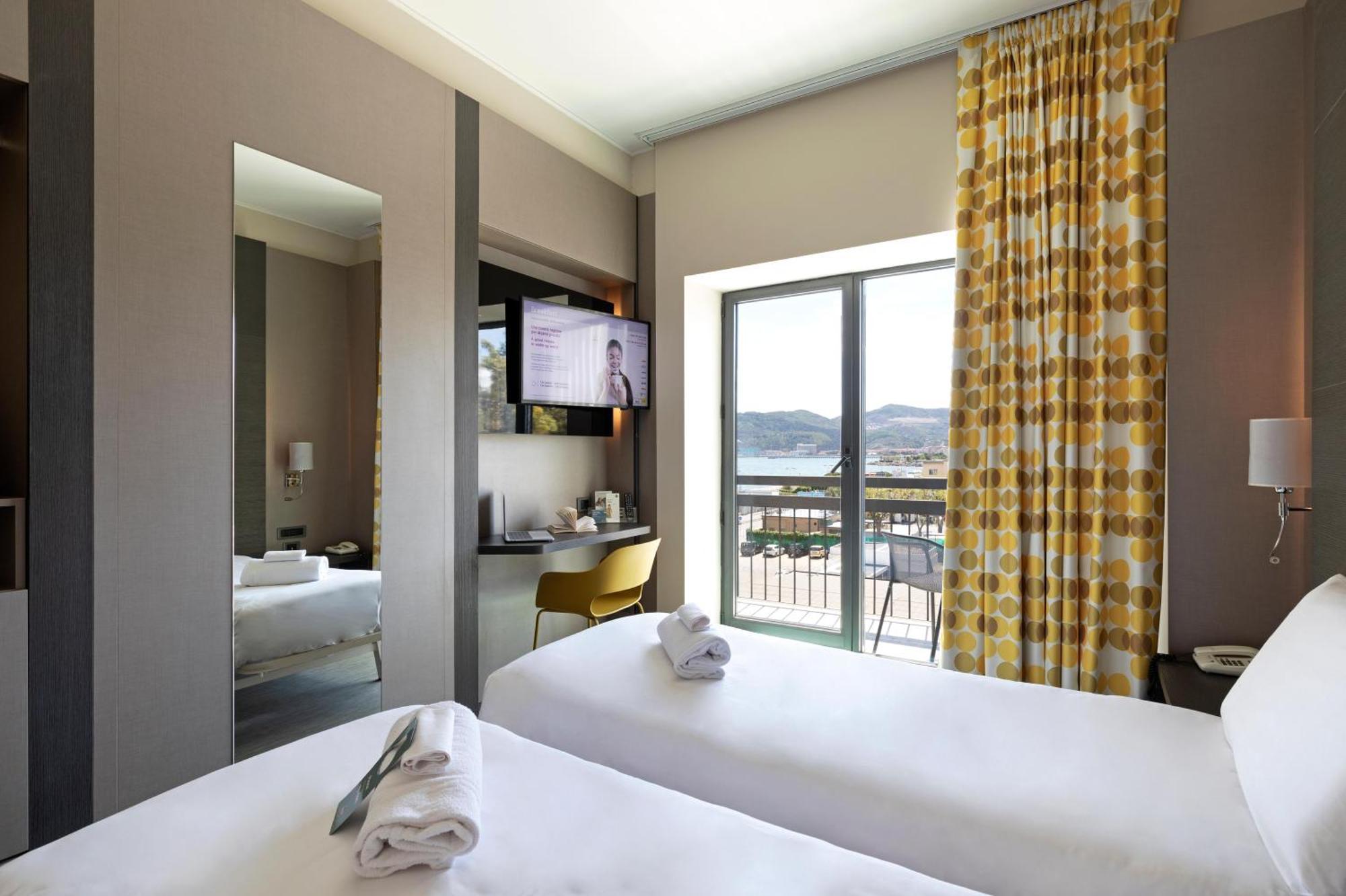 B&B Hotel Savona Esterno foto