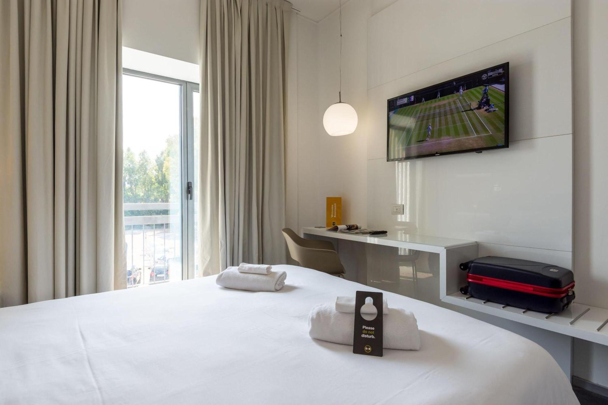 B&B Hotel Savona Esterno foto