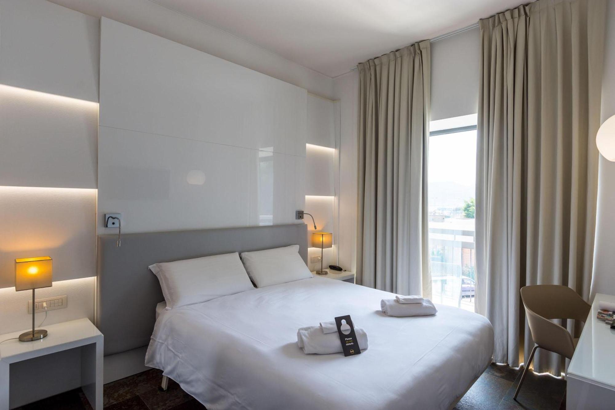 B&B Hotel Savona Esterno foto