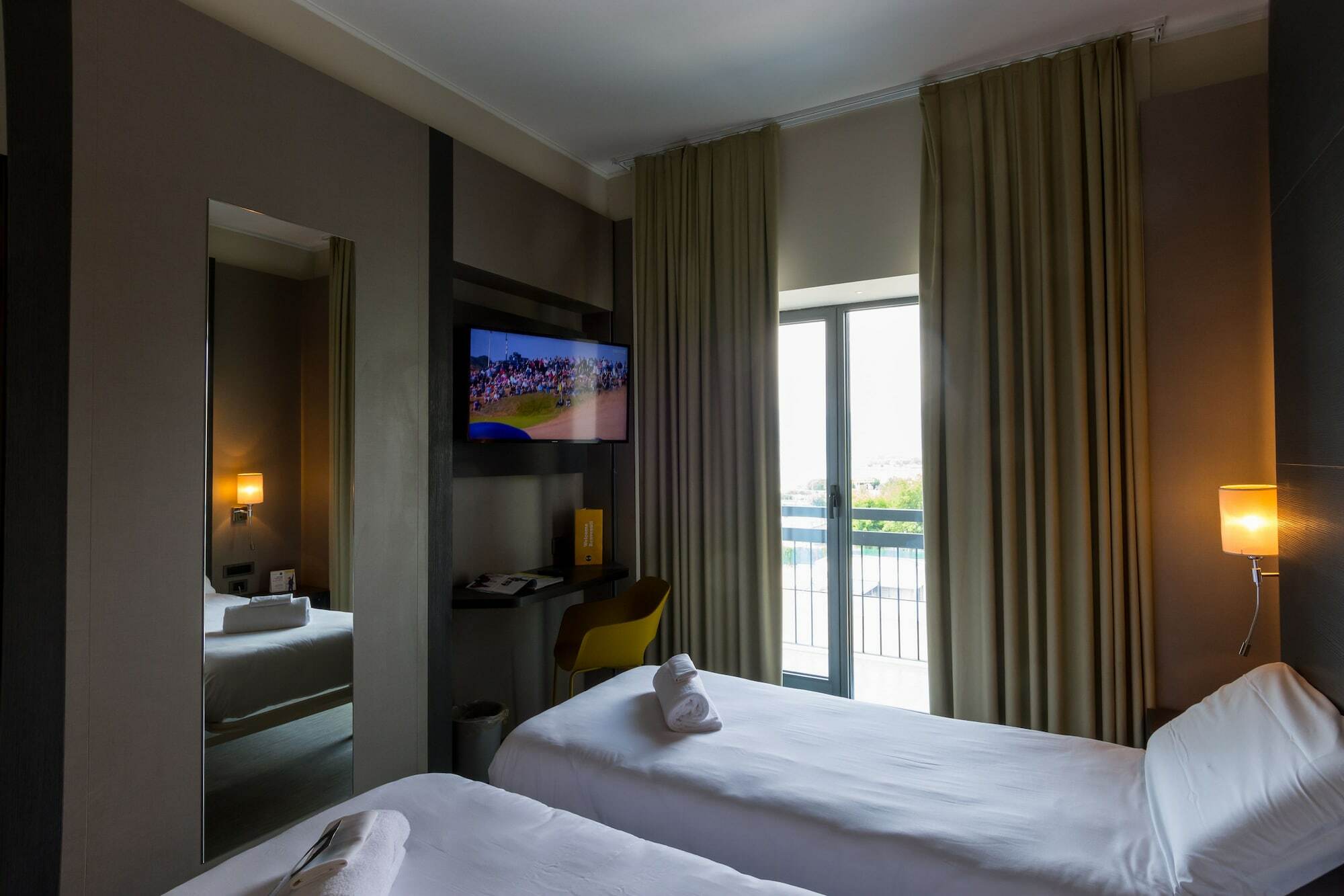 B&B Hotel Savona Esterno foto