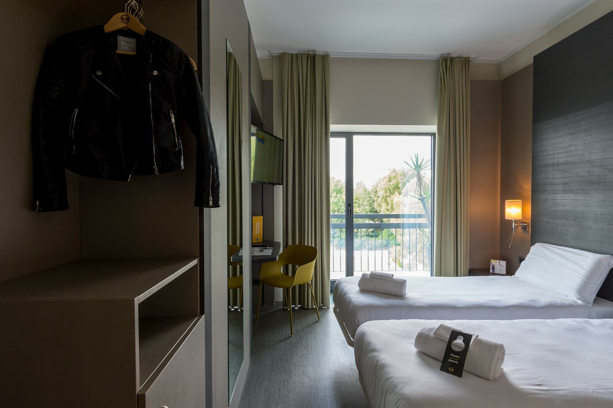 B&B Hotel Savona Esterno foto